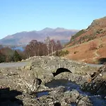 Pyet Farm House Pensión *